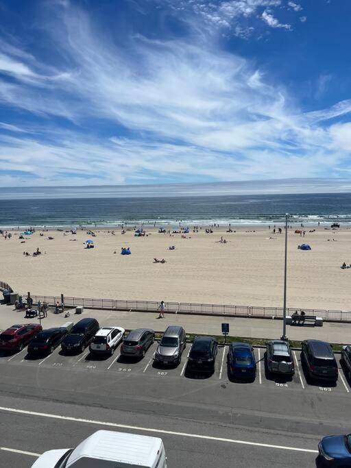 Hampton Beach Ocean Front Condo At The Surf Экстерьер фото